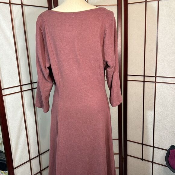 Torrid Super Soft Plush rose color dress with sleeves - Picture 4 of 5